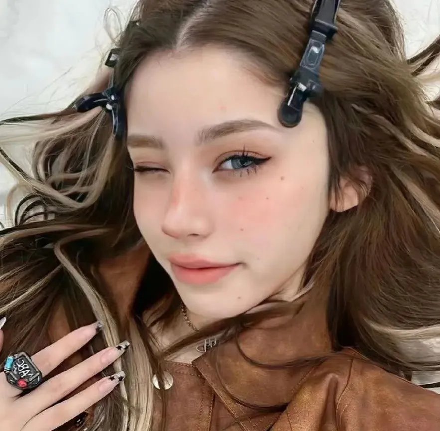 飞驰中的马